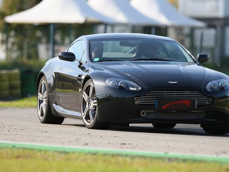 Stage de pilotage Aston Martin V8 Vantage - Circuit de Luc