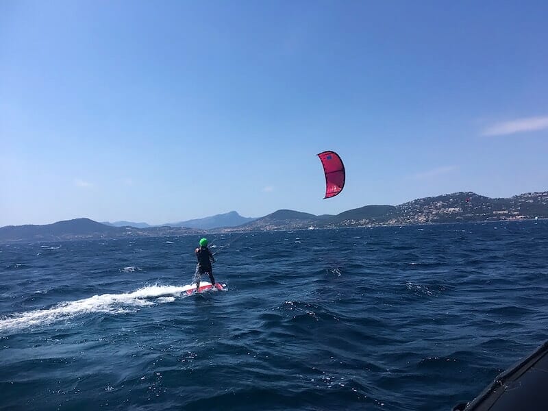 Stage de Kitesurf à Hyères - Cours de Kitesurf sur la Côte d'Azur