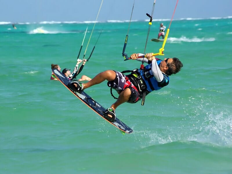 Stage de Kitesurf à Hyères - Cours de Kitesurf sur la Côte d'Azur