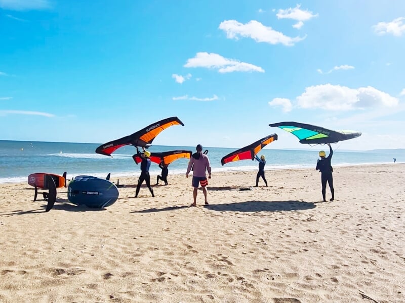 initiation à la wing sur une plage du calvados