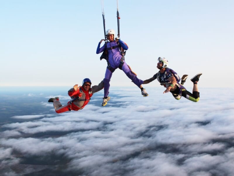 Saut d'Initiation au Parachute seul près de Cahors