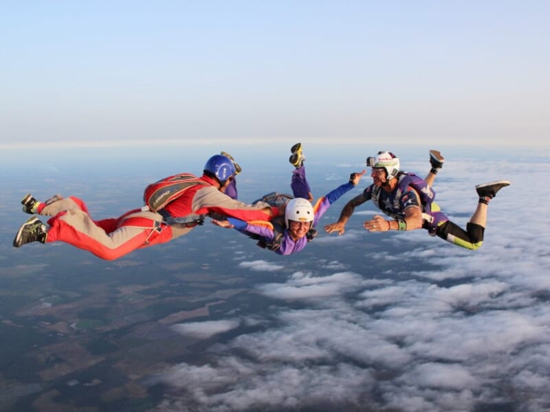 Saut d'Initiation au Parachute seul près de Cahors