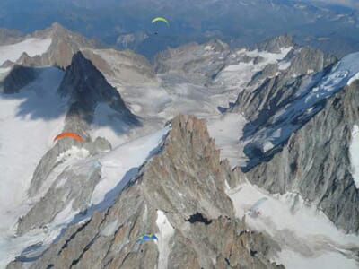 Baptême de Parapente à Chamonix - Survol des glaciers près du Mont Blanc