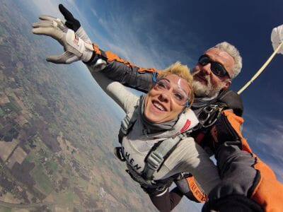 Saut en Parachute en Tandem à Montargis