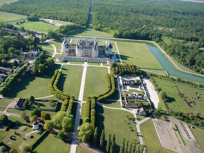 vue depuis l'hélicoptère sur le châteeau de chambord