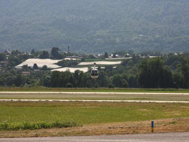 Baptême de l'Air en Hélicoptère près de Chambéry - Aéroport Chambéry Savoie Mont Blanc