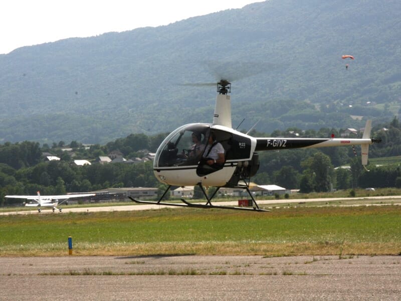 Baptême de l'Air en Hélicoptère près de Chambéry - Aéroport Chambéry Savoie Mont Blanc