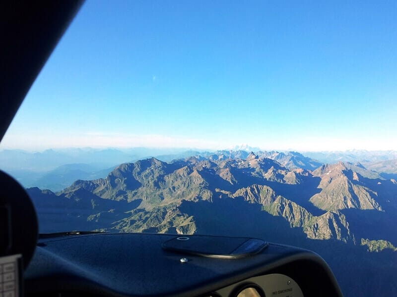Baptême de l'Air en Hélicoptère près de Chambéry - Aéroport Chambéry Savoie Mont Blanc