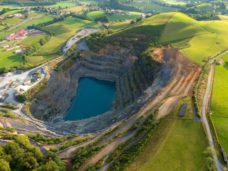 Une carrière vue du ciel