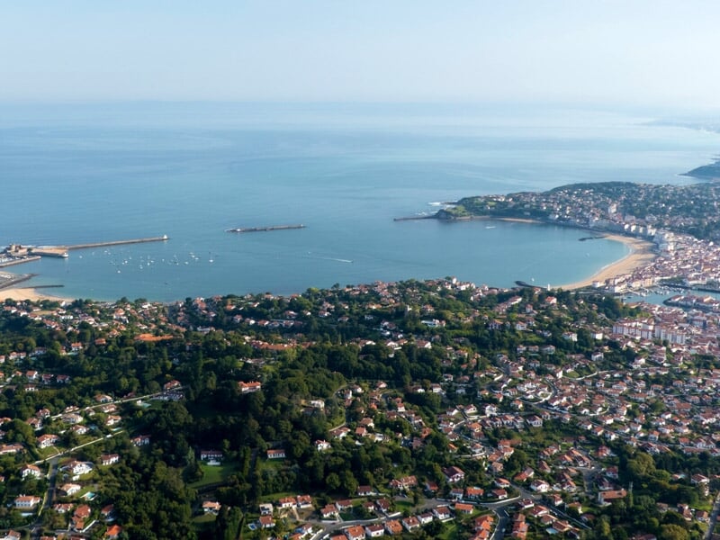 La Baie de Saint-Jean-de-Luz vue du ciel