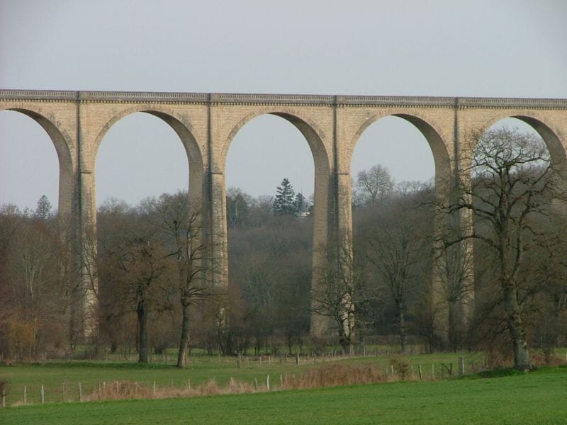 Saut à l'Elastique près de Châteauroux - Viaduc de Cluis