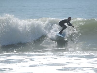 Cours de Surf à Longeville-sur-Mer près des Sables d'Olonne - Vendée