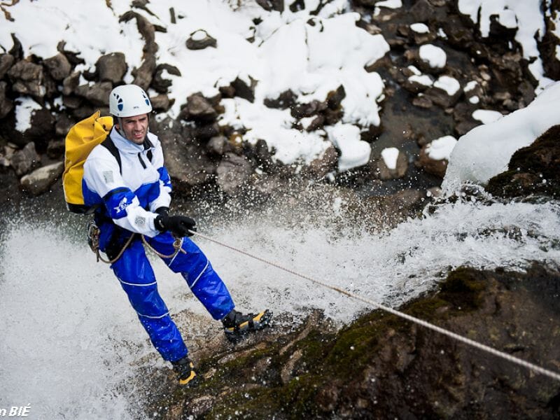 Ice Canyoning dans les Pyrénées-Atlantiques - Vallée d'Ossau