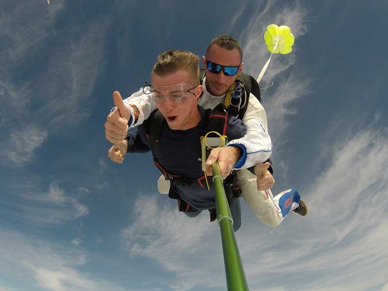 Saut en Parachute en Tandem près d'Orange