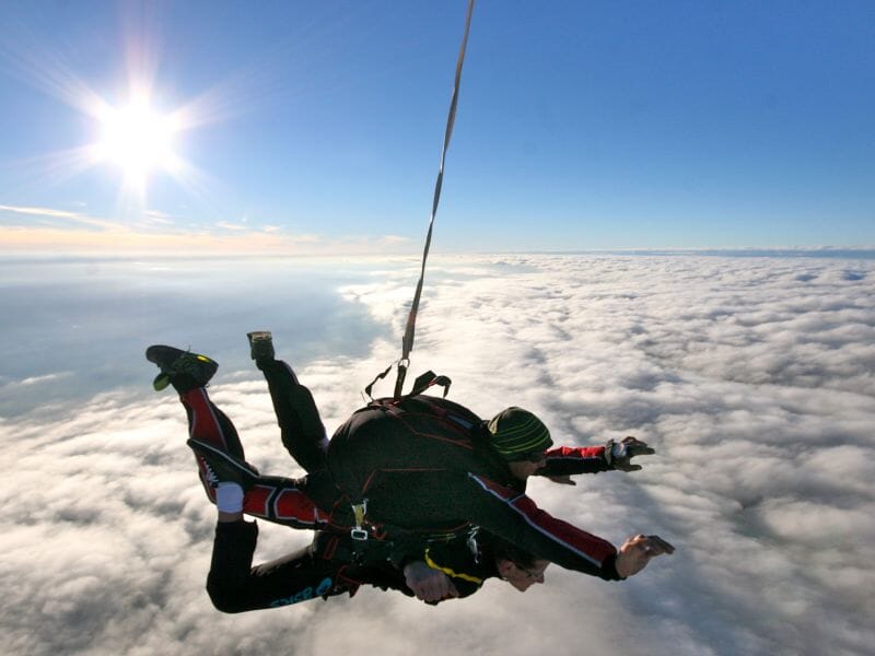 Saut en Parachute en Tandem à Aubenas