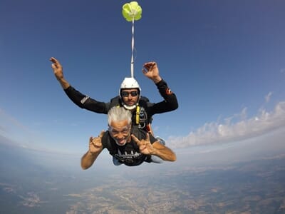 coffret cadeau 100% Saut en Parachute Saut en Parachute en Tandem à Charleville-Mézières