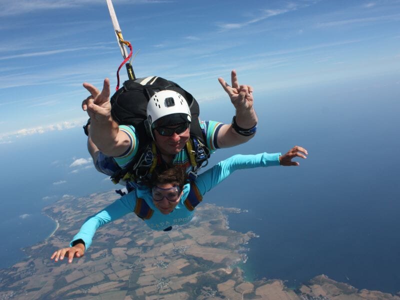 Saut en Parachute en Tandem à Amiens