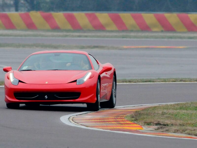 Stage sur Ferrari 458 Italia - Circuit de Montlhéry