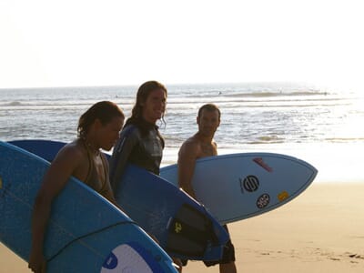 Surf - Stage Hot Dog Style