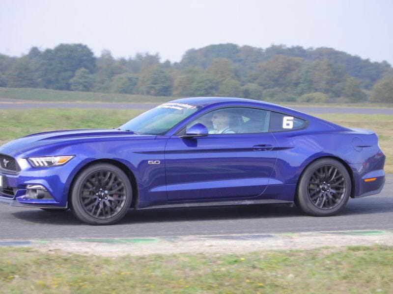 Stage de Pilotage Ford Mustang - Circuit du Mans Maison Blanche
