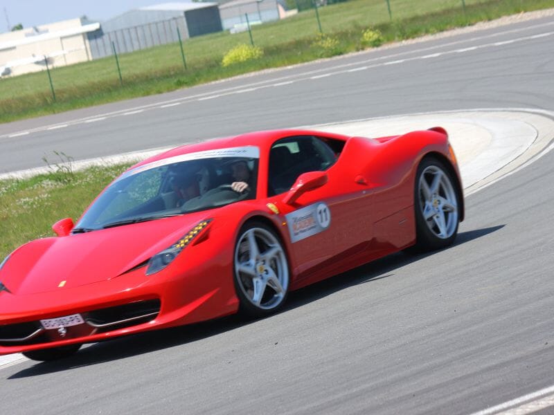 Stage de pilotage Ferrari 458 Italia - Circuit de Lohéac