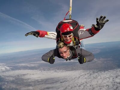 Saut en Parachute en Tandem près de Fréjus