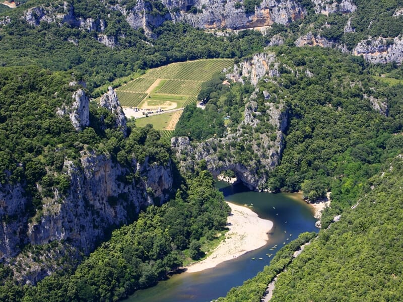 Baptême de l'air en Hélicoptère à l'aérodrome d'Aubenas Ardèche méridionale