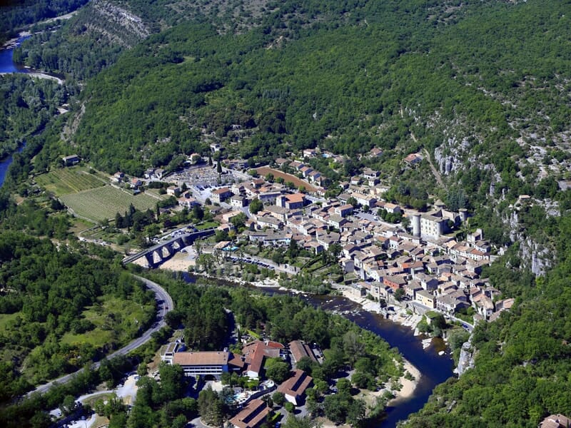 Baptême de l'air en Hélicoptère à l'aérodrome d'Aubenas Ardèche méridionale