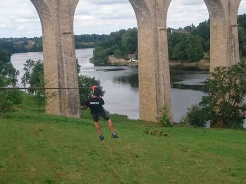 Tyrolienne Géante près de Poitiers - Viaduc de l'Isle-Jourdain