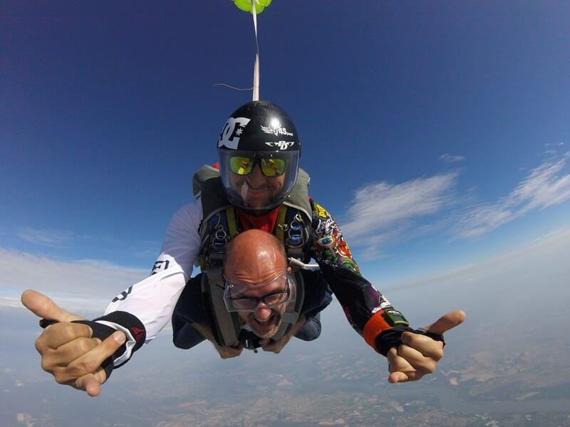 Saut en Parachute en Tandem près d'Avignon - Pujaut