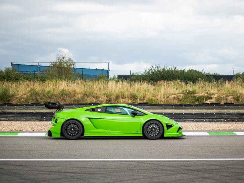 Baptême Passager en Lamborghini Super Trofeo près de Clermont-Ferrand - Circuit d'Issoire
