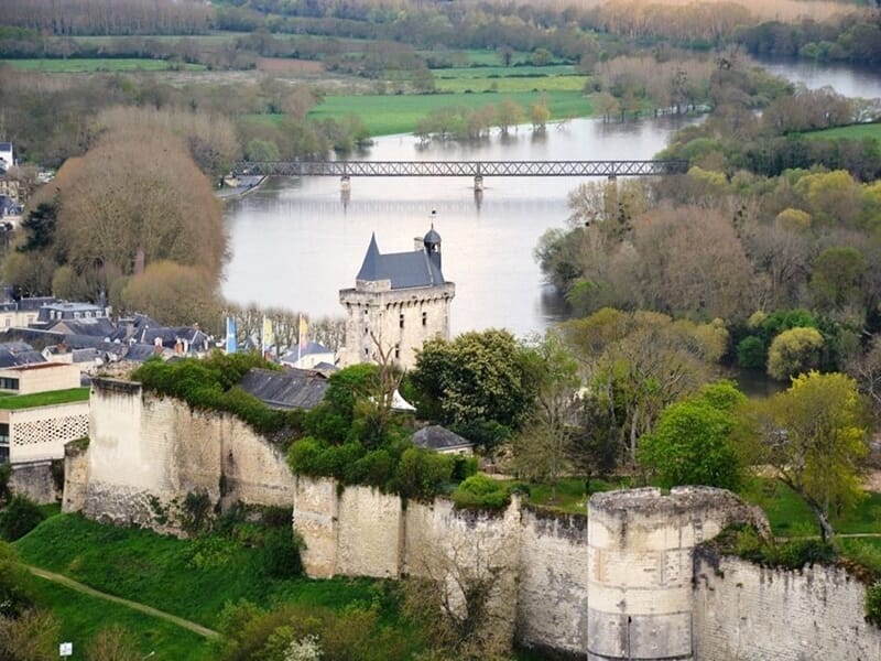 Vol en Montgolfière - Survol de la Forteresse Royale de Chinon