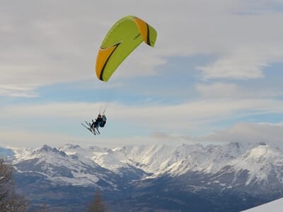 Baptême en Parapente à Ski près de Gap - Station des Orres