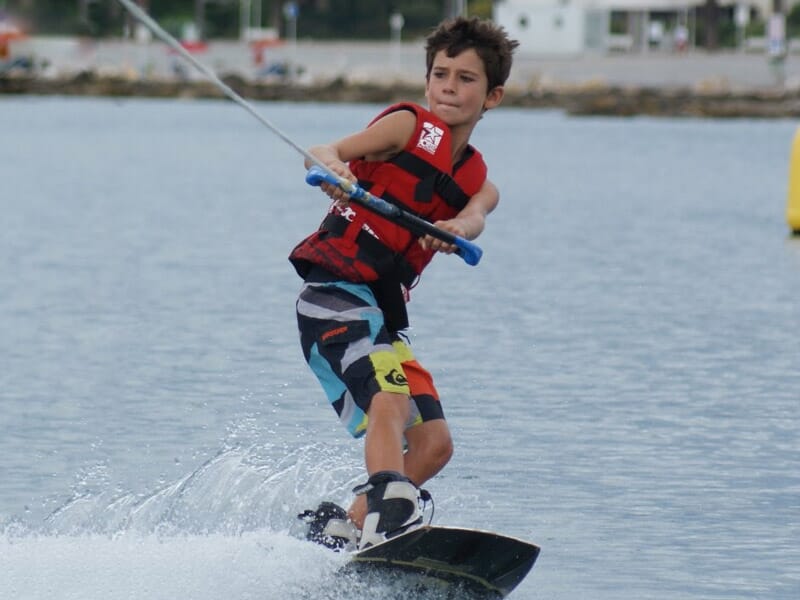 Wakeboard / Wakesurf / Ski nautique à Cagnes-sur-Mer - Alpes-Maritimes 06