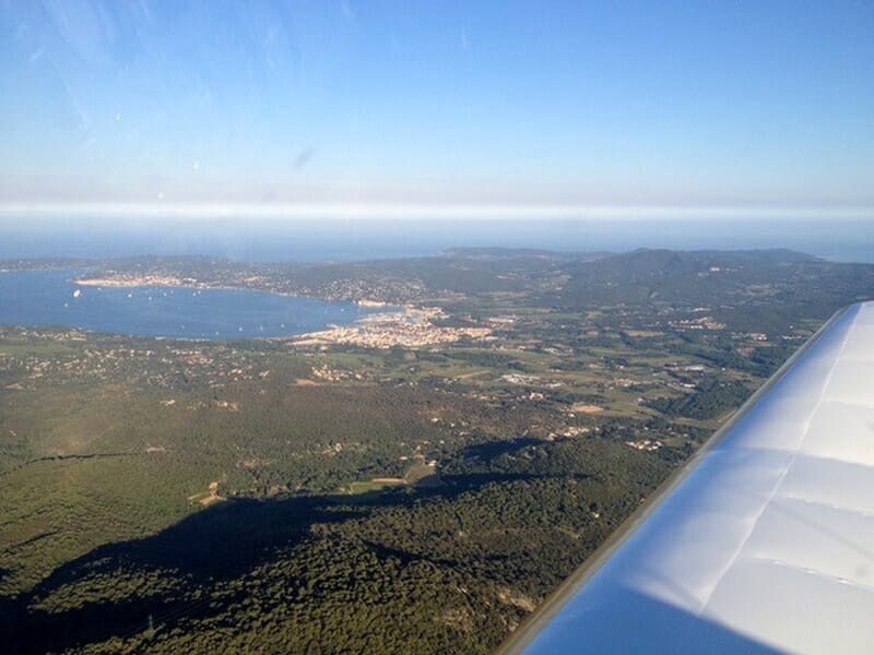 Initiation au Pilotage d'Avion et Simulateur de Vol près de Toulon - Aérodrome de Cuers
