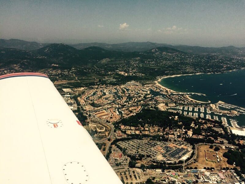 Initiation au Pilotage d'Avion et Simulateur de Vol près de Toulon - Aérodrome de Cuers