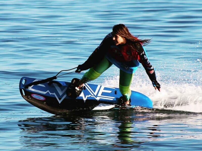 Surf électrique, E-foil et Jetboard à Hyères - Presqu'île de Giens