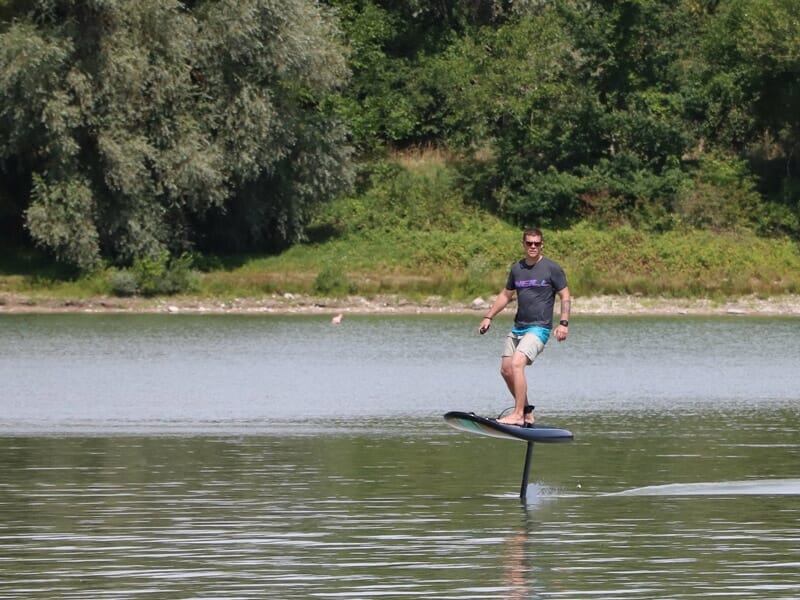 Surf électrique près du Mans - E-foil sur la Sarthe
