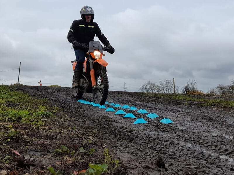 Randonnée à Moto de Trail près de Beauvais