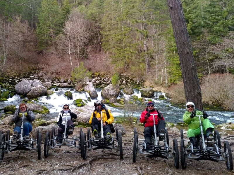 descente d'une rivière en quadbike dans le Massif de la Sainte-Baume