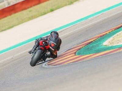 Stage de Pilotage Moto au Circuit de Lédenon