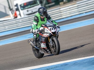 coffret cadeau 100% Moto Premium Stage de Pilotage Moto sur le Circuit de Folembray