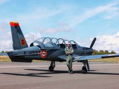 Vol en Avion d'Entraînement Militaire près de Paris