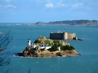 coffret cadeau 100% Hélicoptère Prestige Baptême en Hélicoptère à Morlaix dans le Finistère Nord en Bretagne