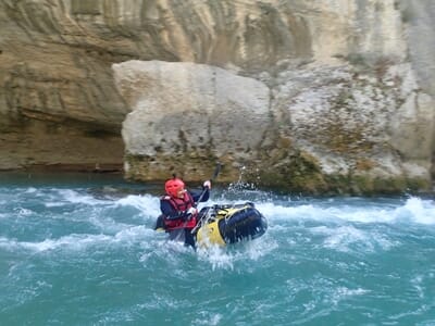 Packraft sur l'Isère près de Bourg-Saint-Maurice