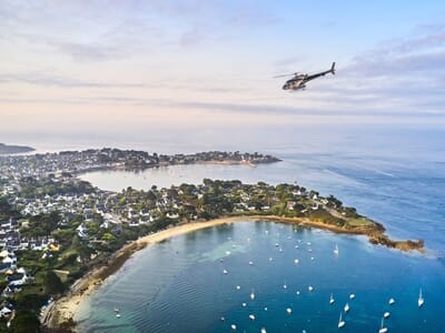 Baptême en Hélicoptère à Vannes - Survol du Golfe du Morbihan