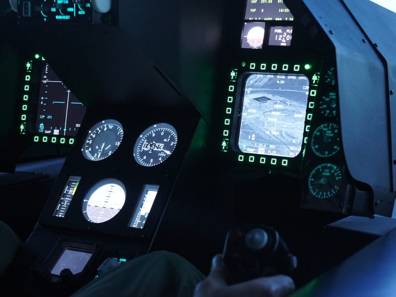 Simulateur de Vol en Avion de Chasse F16 à AixenProvence  13