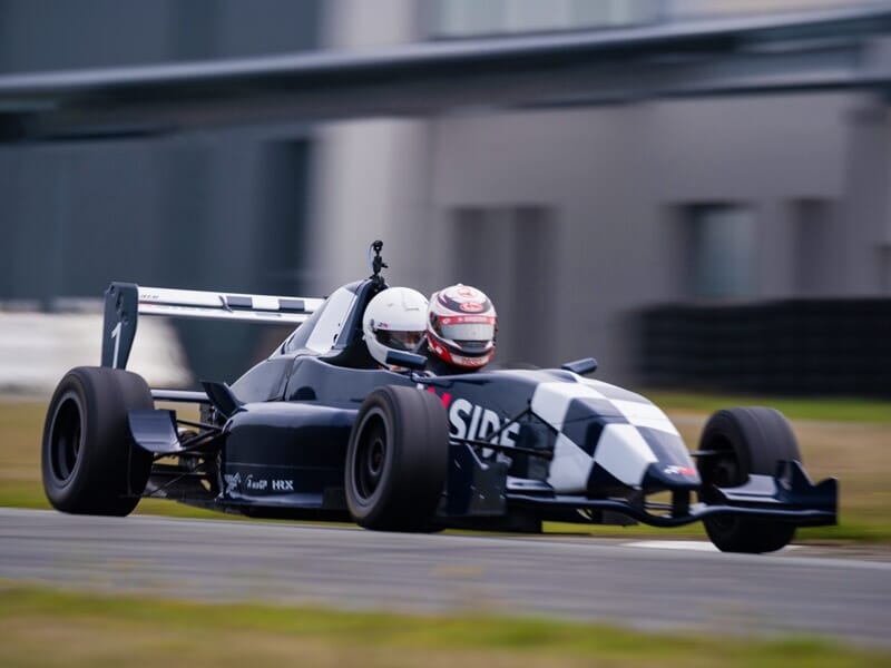 Baptême en Formule Renault biplace au Circuit de Fontenay-le-Comte