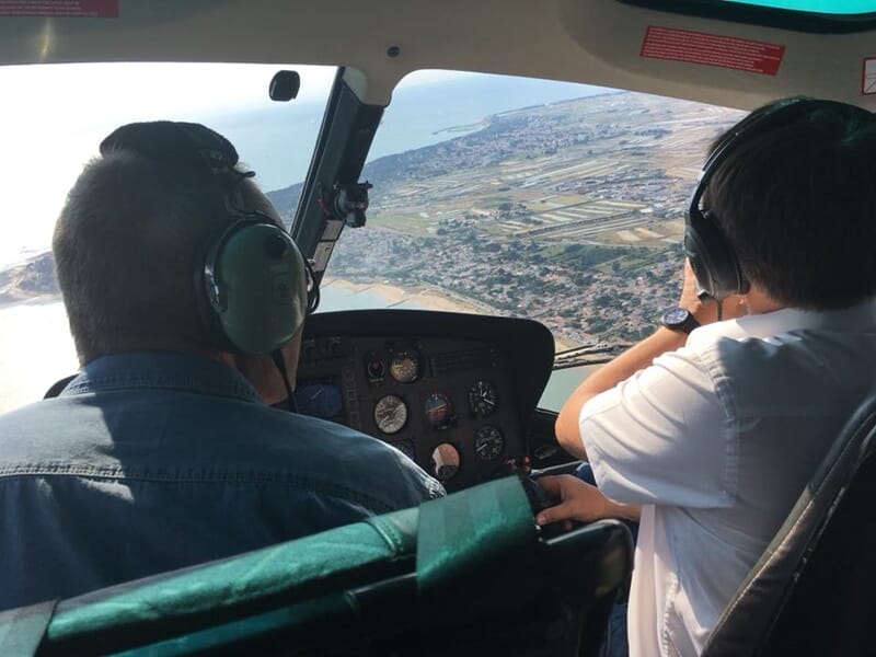 Baptême de l'Air en Hélicoptère Privé au-dessus de l'île de Noirmoutier
