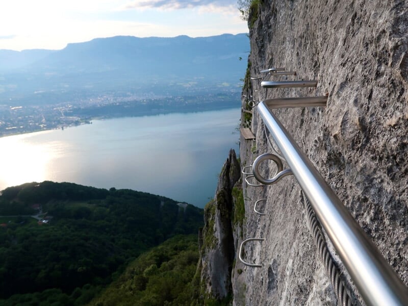 Repousser ses limites en via ferrata